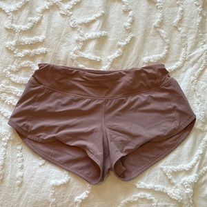 LR Speed Up 2.5 inseam Lululemon Shorts